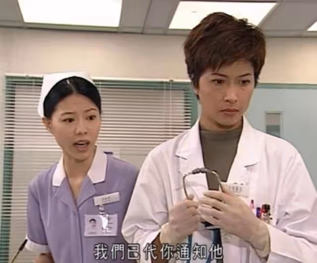依舊明艷照人!前TVB知名女星淡妝出席闊太聚會,56歲仍單身一人