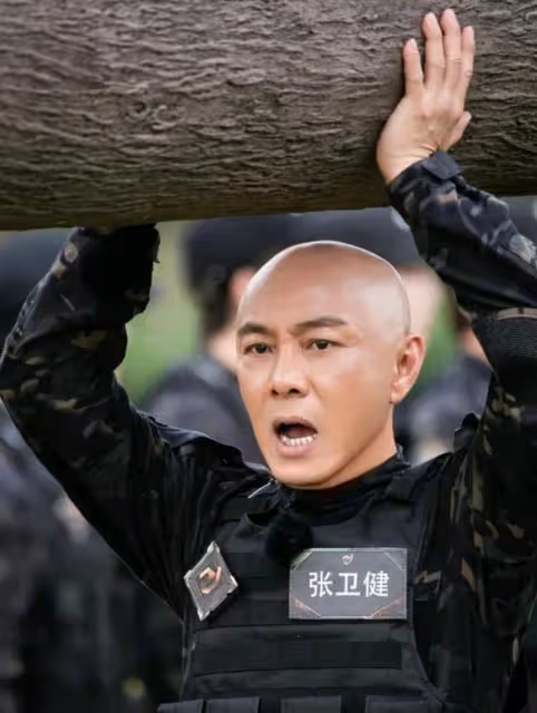 自曝計劃兩三年出自傳,56歲張衛健內地人氣急升,感恩受網友善待