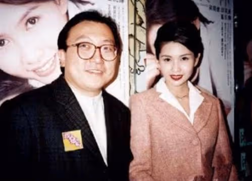 "性感女神"邱淑貞：被王晶獨寵9年，為何轉身嫁給了富商沈嘉偉？