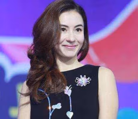 相識三十載!黎姿與張柏芝罕見同框,稱對方未出道時便一見如故