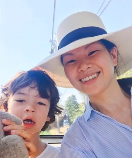 超模呂燕因小眼睛遭網暴,和混血幼子合照被罵丑,硬氣回懟愛誰誰