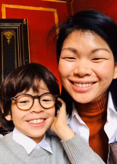 超模呂燕因小眼睛遭網暴,和混血幼子合照被罵丑,硬氣回懟愛誰誰
