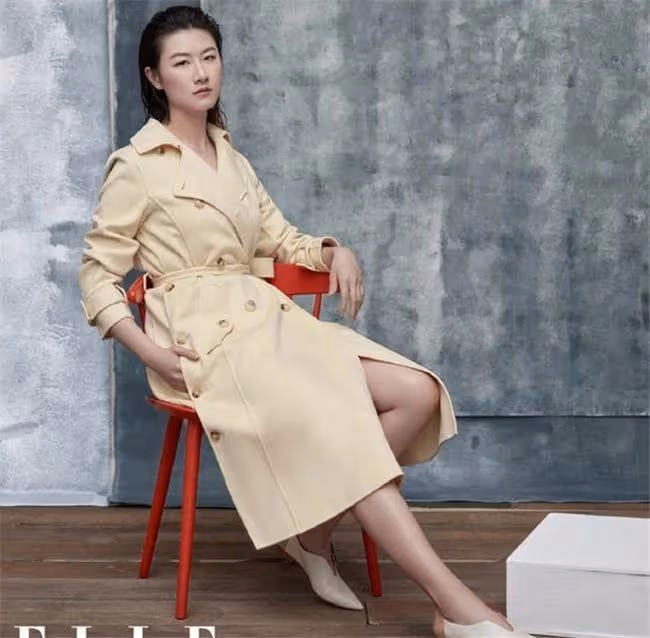 國乒名將丁寧戀情疑曝光,與高壯男子牽手逛街,曾自曝從未戀愛