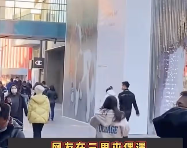 國乒名將丁寧戀情疑曝光,與高壯男子牽手逛街,曾自曝從未戀愛