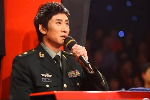 歌手江濤:紅了也不飄,接回改嫁的母親,始終把妻子當成寶