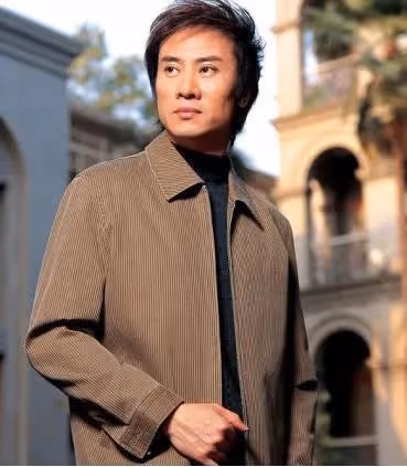 歌手江濤:紅了也不飄,接回改嫁的母親,始終把妻子當成寶