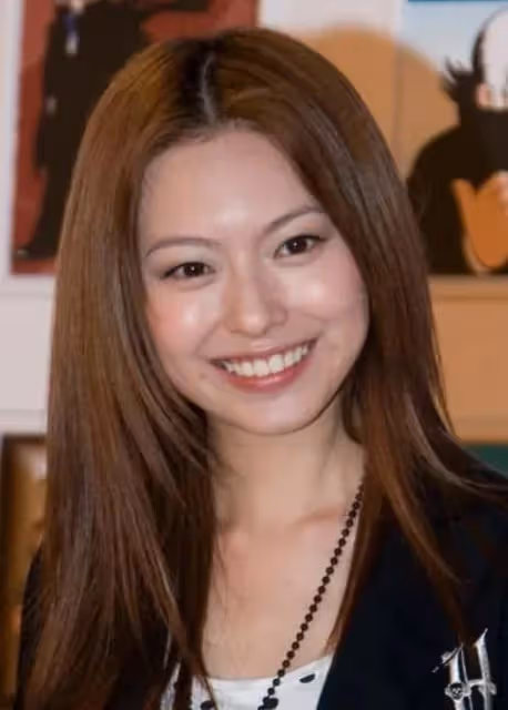 豪門狙擊手?被「太子爺」官宣後,挺著大肚子嫁百億富商?