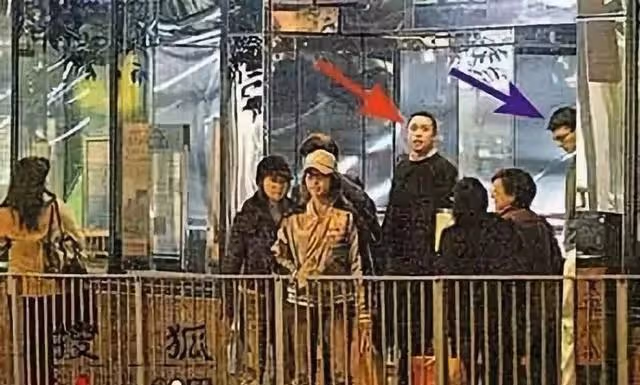 豪門狙擊手?被「太子爺」官宣後,挺著大肚子嫁百億富商?