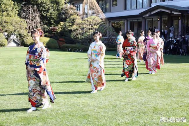 下一個米倉涼子?扛2022年奧斯卡事務所大梁的9位美女