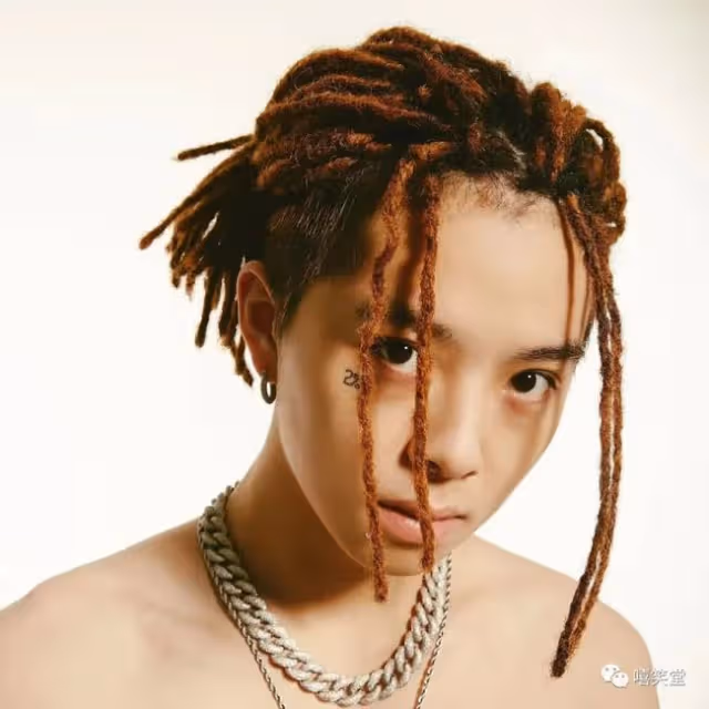 貝貝和龍澤宇力挺！這位說唱Young Blood到底強在哪裡？