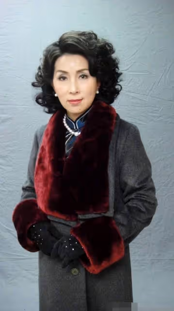 又走一個!26歲混血女星高調離開TVB,曾與劉鑾雄42歲長子相戀