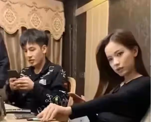 迅猛龍:被譽廈門林志玲，真容曝光顏值大翻車，網友:又一個喬碧蘿