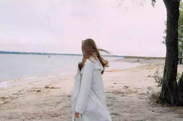 一位婆婆的清醒:「既然是我全款買的房子,當然只寫我的名字」