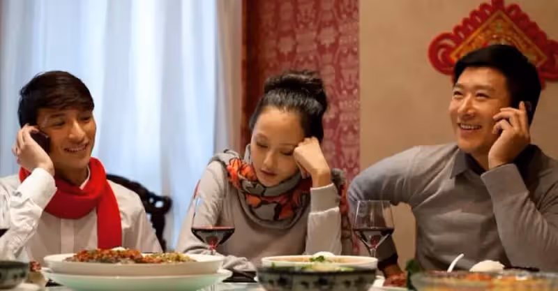 婆婆讓大兒媳做年夜飯，大兒媳說：還是讓小兒媳做吧，她比我能幹