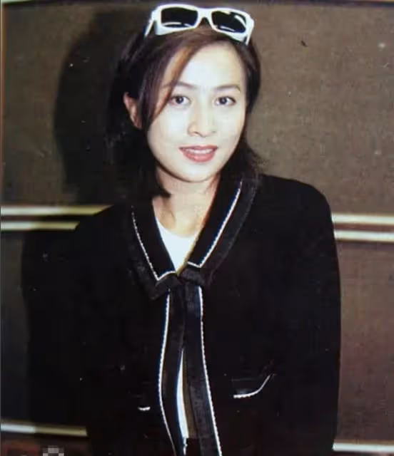 1990年劉嘉玲被3名男子綁架，12年後綁匪泄露了她的裸照