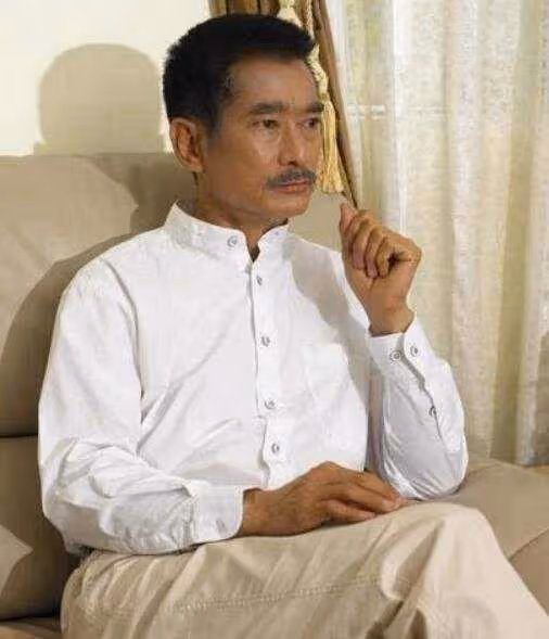 74歲香港老戲骨被曝對不敬業後輩爆粗，曾被譽為「最帥霍元甲」