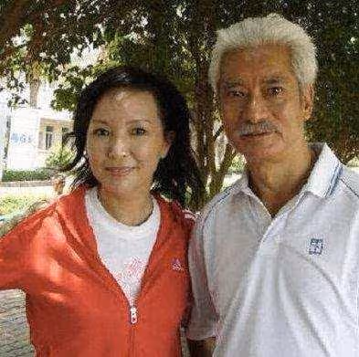 74歲香港老戲骨被曝對不敬業後輩爆粗,曾被譽為「最帥霍元甲」