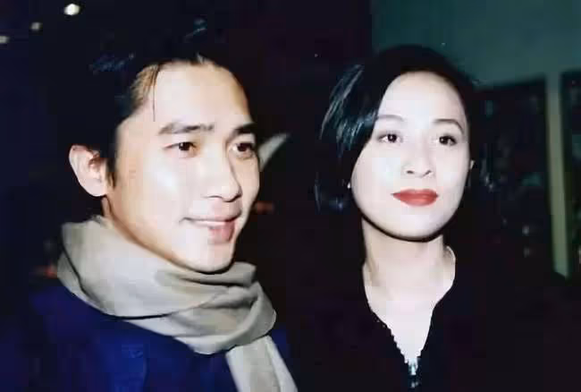 1990年劉嘉玲被3名男子綁架，12年後綁匪泄露了她的裸照
