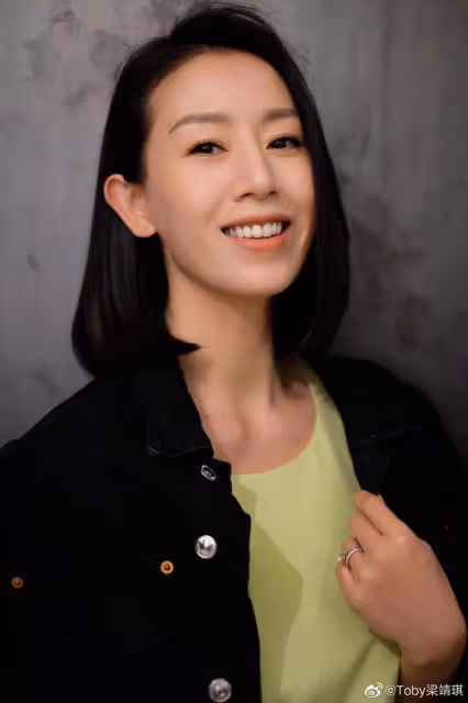 TVB前女星梁靖琪為2歲兒子慶生,明年產二胎,一家三口顏值太高