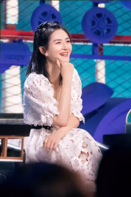 娛記說:奚夢瑤對by2趕盡殺絕?馬思純隱婚隱孕?謝娜地位不穩?柳岩被針對?