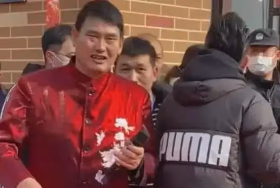 好多農民歌手都銷聲匿跡了,為什麼朱之文能長盛不衰?