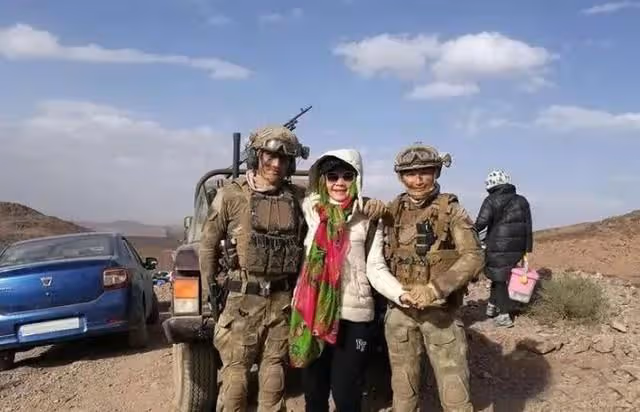 演員唐靜：與王新軍離婚後，獨自撫養兒子12年，逆襲成製片人