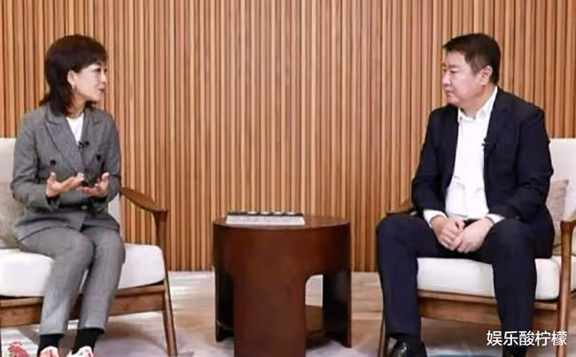 金巧巧老公4字夸人,王一博意想不到,易烊千璽引發爭論