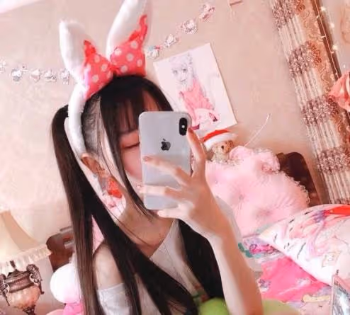 蔡蘿莉：住10億豪宅？人稱某音第一富婆，為何還要靠擦邊走紅？