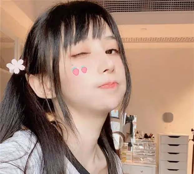 蔡蘿莉：住10億豪宅？人稱某音第一富婆，為何還要靠擦邊走紅？