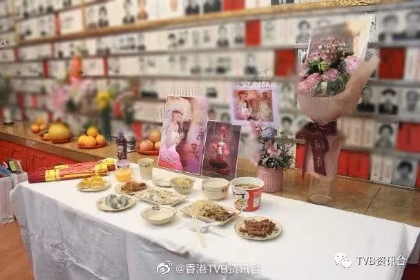 逝世18周年︱梅艷芳死忌 粉絲致祭情不變