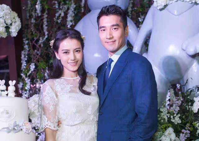 娛樂圈公認的5對模範夫妻，甜到發齁，這才是愛情，網友：羨慕了
