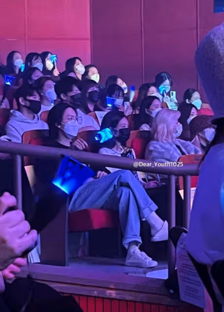 不是男友GD,最常登JennieIG的男人竟是他!感情好到連KAI都吃醋