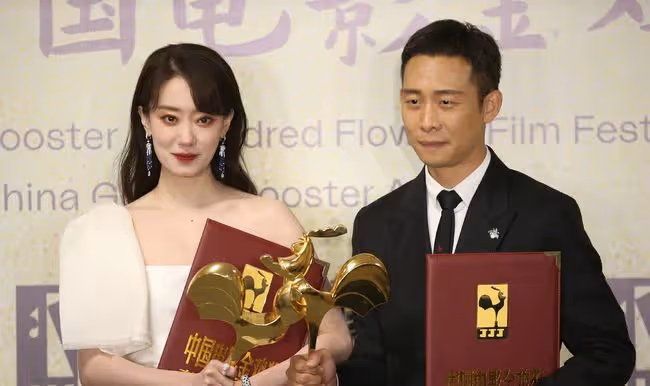 破防了!張小斐淚灑頒獎現場:曾經以為我的夢想不能實現了
