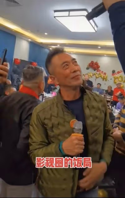 老藝術家罕聚首!66歲石小滿瘦脫相,60歲鄭曉寧紅光滿面激動獻唱