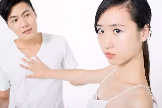 出差回來,房子卻被小舅子霸占,妻子:房給我弟結婚,我:離婚