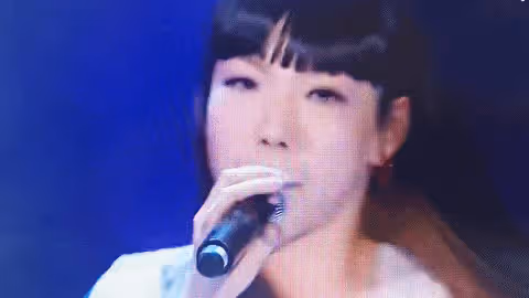 "消失"的吳莫愁：從代言費1.3億到縣城商演，她是資本的犧牲品嗎