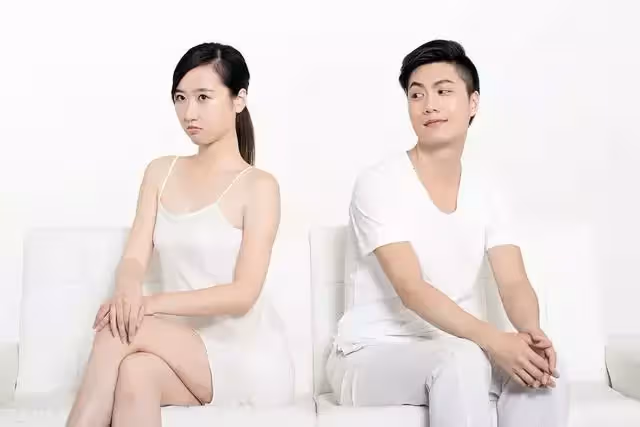 閨蜜未婚生子,我用丈夫手機發1000塊祝賀,回覆:你這算負責任?