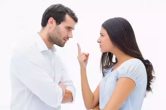 妻子擅自做主讓她弟弟一家7口人搬過來住,我選擇離婚有錯嗎?