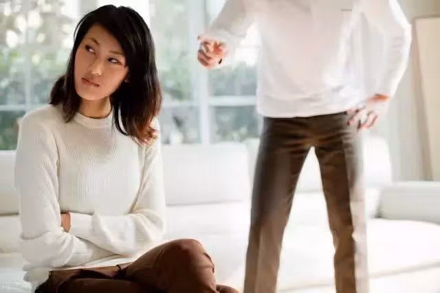 妻子擅自做主讓她弟弟一家7口人搬過來住,我選擇離婚有錯嗎?