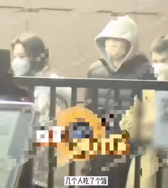 22歲小花疑又曝新戀情,與兩男星在家過平安夜被拍,雙方火速回應