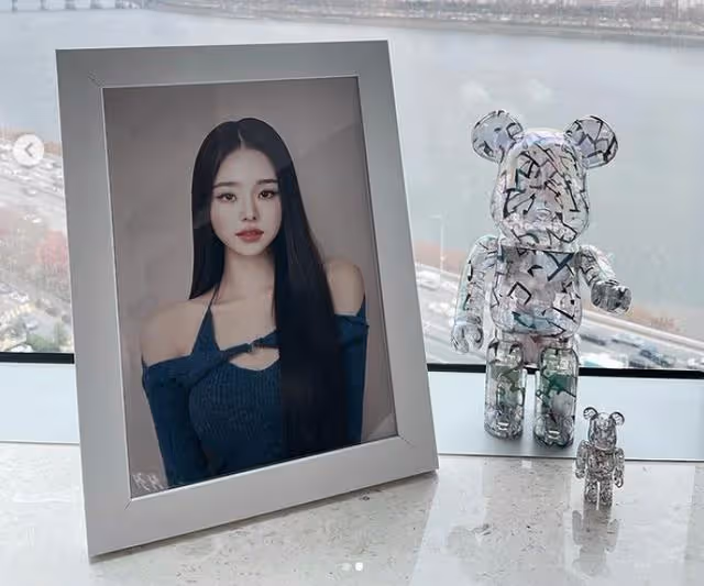 宋智雅神似Jennie爆紅!20寸水蛇腰、性感鉛筆腿太撩人