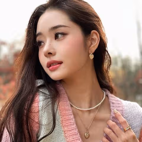 宋智雅神似Jennie爆紅！20寸水蛇腰、性感鉛筆腿太撩人