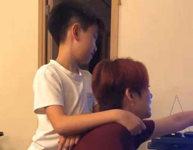 開明!香港知名女星曝無謂兒子喜歡男生,曾撞見對方看限制級電影