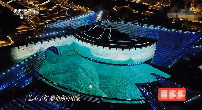 央視鏡頭下的明星:宋軼扎雙馬尾白到發光,白鹿穿旗袍凹凸有致