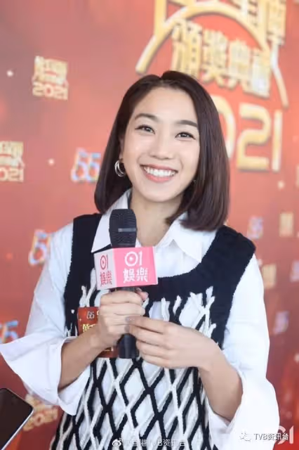 萬千星輝2021|何依婷入圍「女配」五強打定輸數:拿獎講緣份!