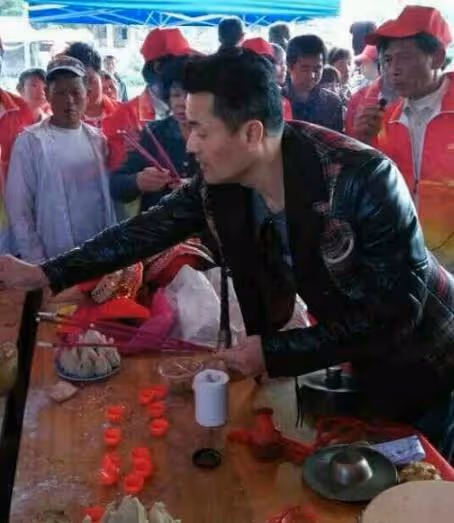十位港台明星認祖歸宗的各種場面,誰最低調?誰最風光?