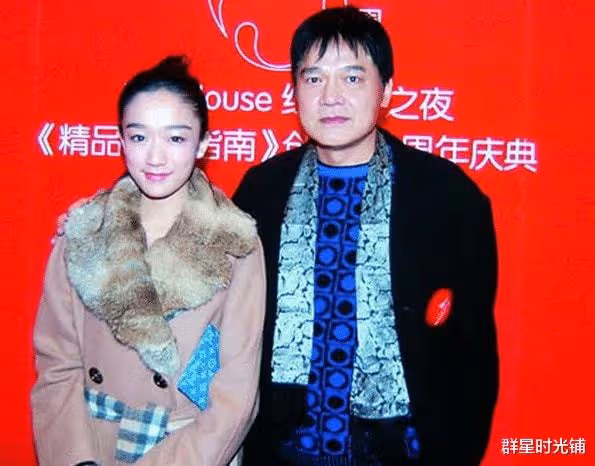 64歲申軍誼和32歲申奧父女間的苦大仇深,隔閡消除父女倆相依為命