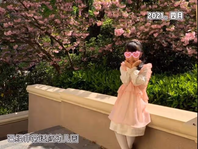 眾星迎新年!謝霆鋒路邊吃早餐,伊能靜曬全家福,田震海外送祝福