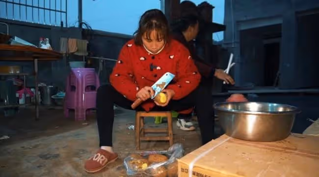 比起牛愛芳春花的人設崩塌，蜀中桃子姐的清醒與真實，真叫人佩服