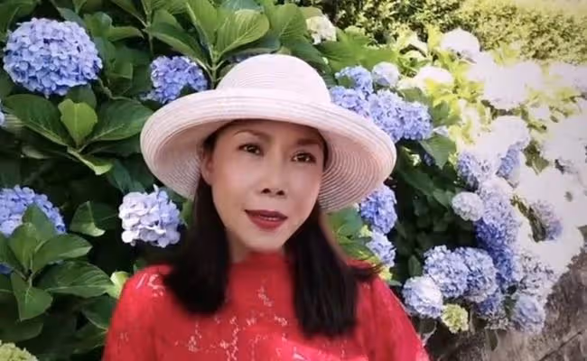 眾星迎新年!謝霆鋒路邊吃早餐,伊能靜曬全家福,田震海外送祝福